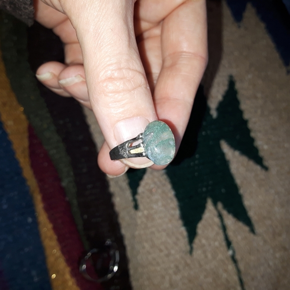 2 Rings and  Elephant Earrings - Picture 3 of 13